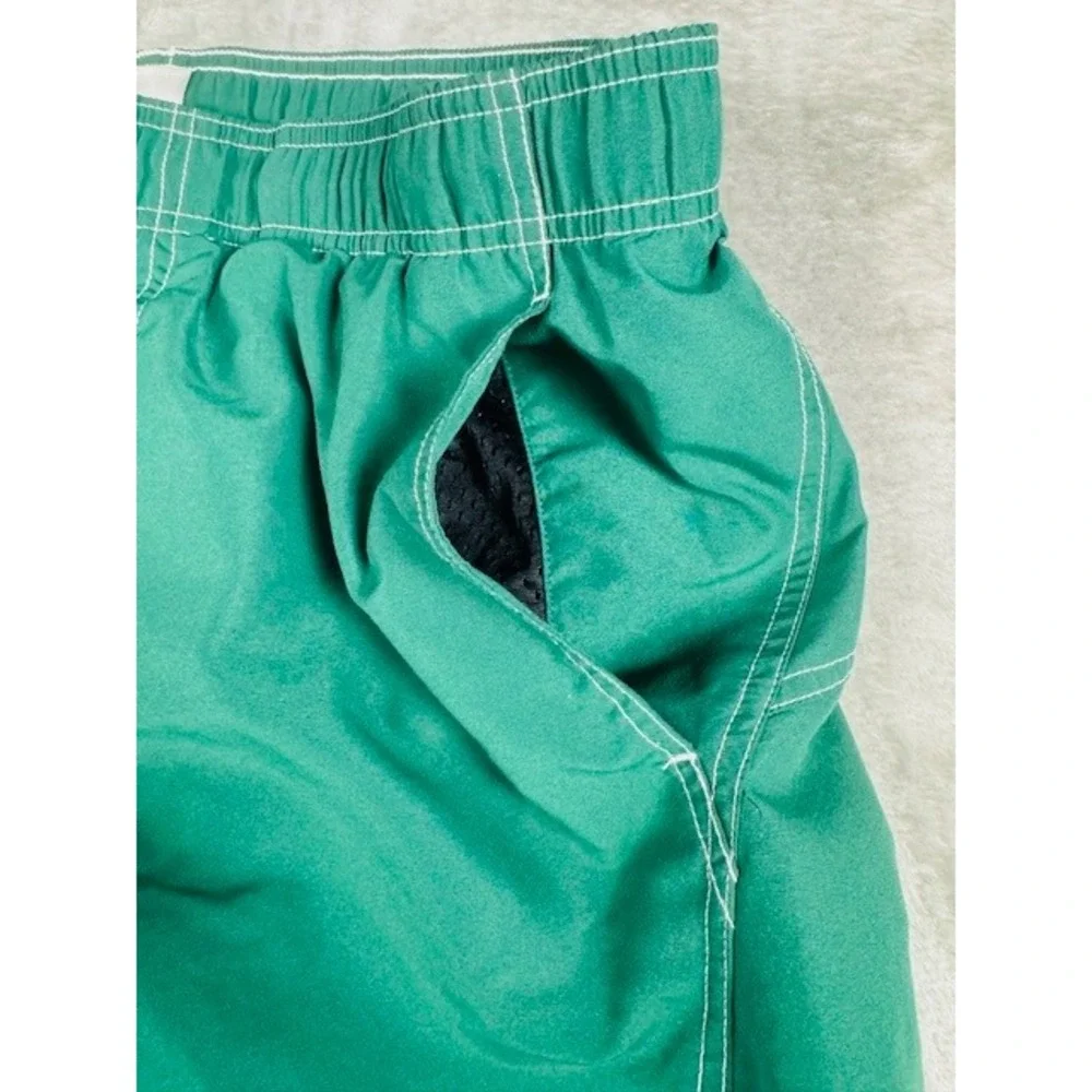 Nike Swim Trunks Mens M Green‎ Board Shorts Mesh Lined Contrast Stitching Sporty